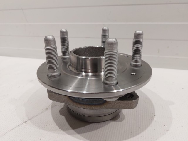 Front Wheel Hub